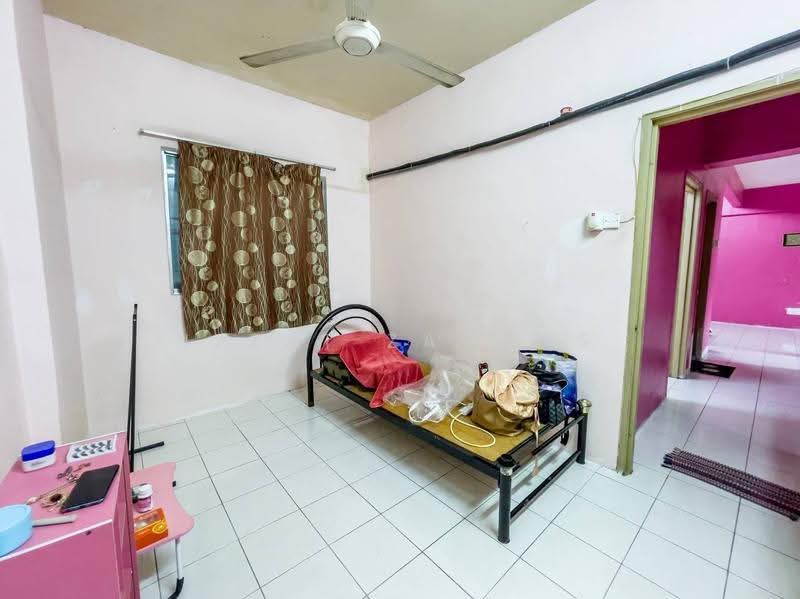 Apartment for Sale at Prima Tiara II - Izzat Zamros - Bedroom - PropertyGuru.com.my