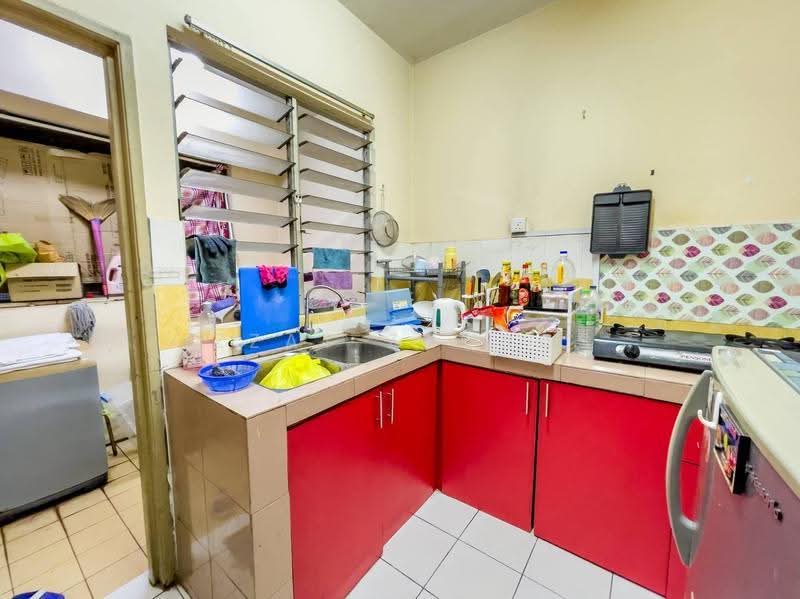 Apartment for Sale at Prima Tiara II - Izzat Zamros - Kitchen - PropertyGuru.com.my