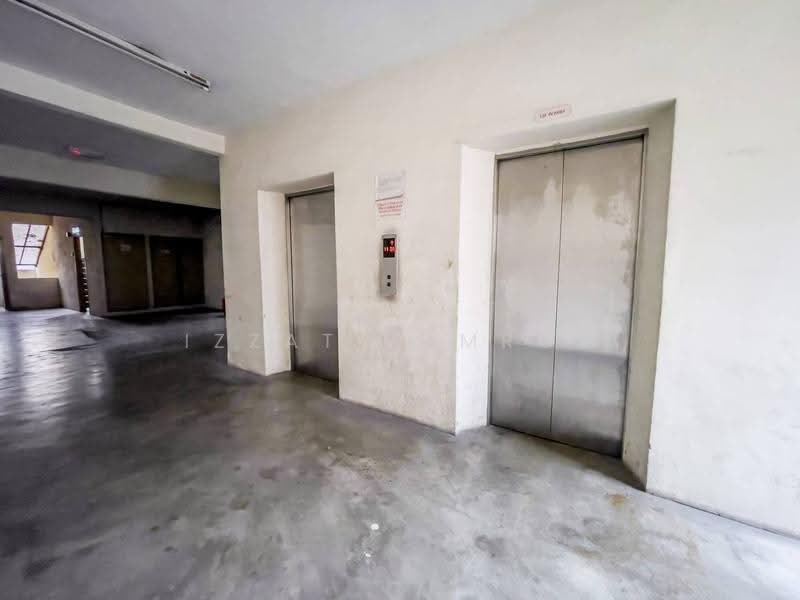Apartment for Sale at Prima Tiara II - Izzat Zamros - Corridor - PropertyGuru.com.my