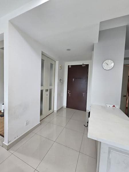 Kondominium untuk Disewa di Lake Point Residence - Gilbert Tay - Corridor - PropertyGuru.com.my