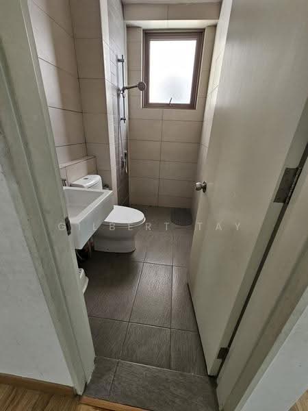 Kondominium untuk Disewa di Lake Point Residence - Gilbert Tay - Bathroom - PropertyGuru.com.my