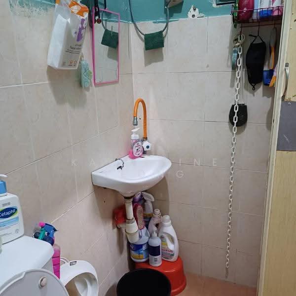 Rumah Bandar untuk Dijual di Rawang (Selangor) - Katherine Leong - Bathroom - PropertyGuru.com.my