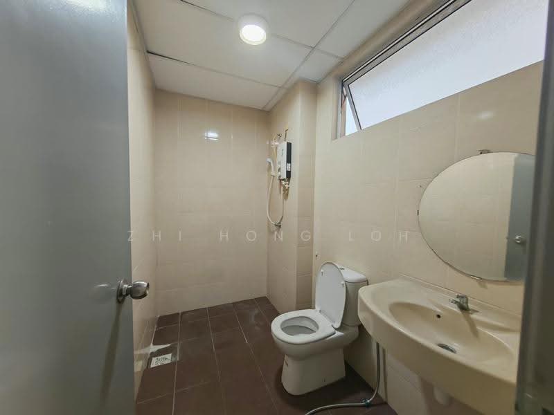Kondominium untuk Disewa di Platinum Lake PV 20 - Zhi Hong Loh - Bathroom - PropertyGuru.com.my