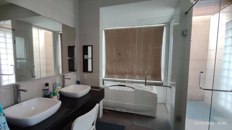 Banglo Pautan untuk Dijual di Kota Kemuning (Shah Alam) - ET Cheah - Master Bathroom - PropertyGuru.com.my