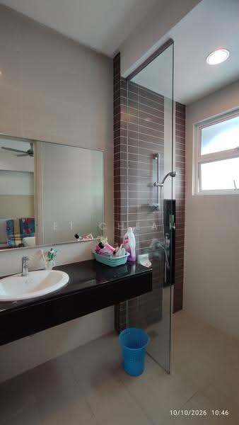 Banglo Pautan untuk Dijual di Kota Kemuning (Shah Alam) - ET Cheah - Bathroom 1 - PropertyGuru.com.my