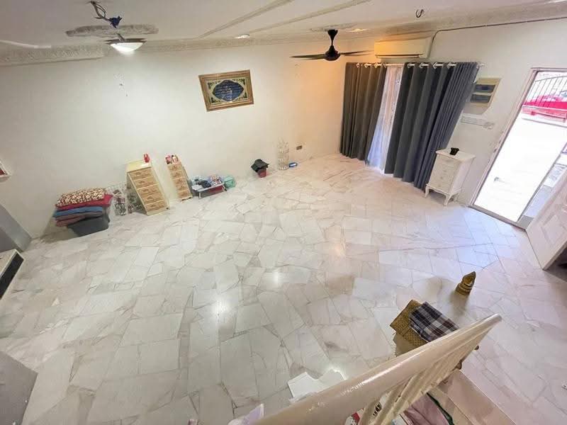 2-storey Terraced House for Sale in Bukit Ubi (Kuantan) - Idham Che'Ali - Living Room - PropertyGuru.com.my