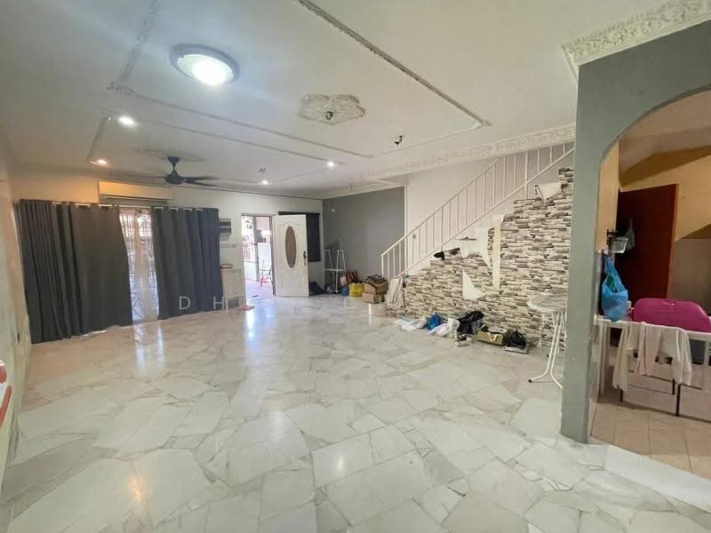 2-storey Terraced House for Sale in Bukit Ubi (Kuantan) - Idham Che'Ali - Living Room - PropertyGuru.com.my