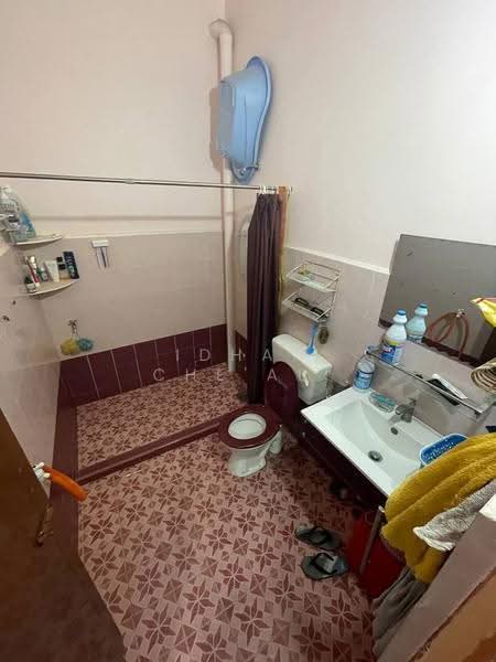 2-storey Terraced House for Sale in Bukit Ubi (Kuantan) - Idham Che'Ali - Bathroom - PropertyGuru.com.my