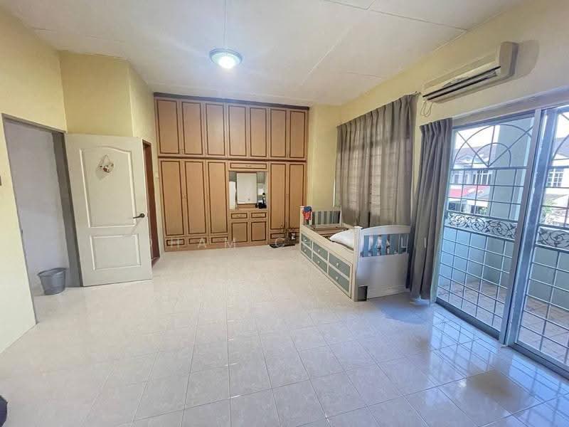 2-storey Terraced House for Sale in Bukit Ubi (Kuantan) - Idham Che'Ali - Bedroom - PropertyGuru.com.my