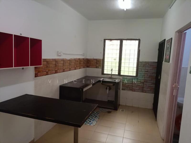 Rumah Teres 1.5-Tingkat untuk Disewa di Taman Serendah Makmur (Serendah) - Vincent Tan - Kitchen - PropertyGuru.com.my