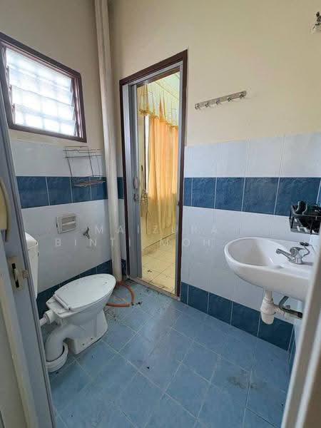 2-storey Terraced House for Sale in Bandar Tasik Kesuma (Beranang) - Maizura binti Mohd Darus - Bathroom - PropertyGuru.com.my