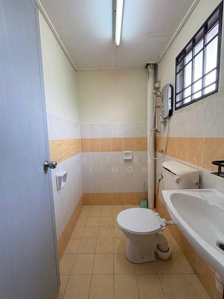 2-storey Terraced House for Sale in Bandar Tasik Kesuma (Beranang) - Maizura binti Mohd Darus - Bathroom - PropertyGuru.com.my