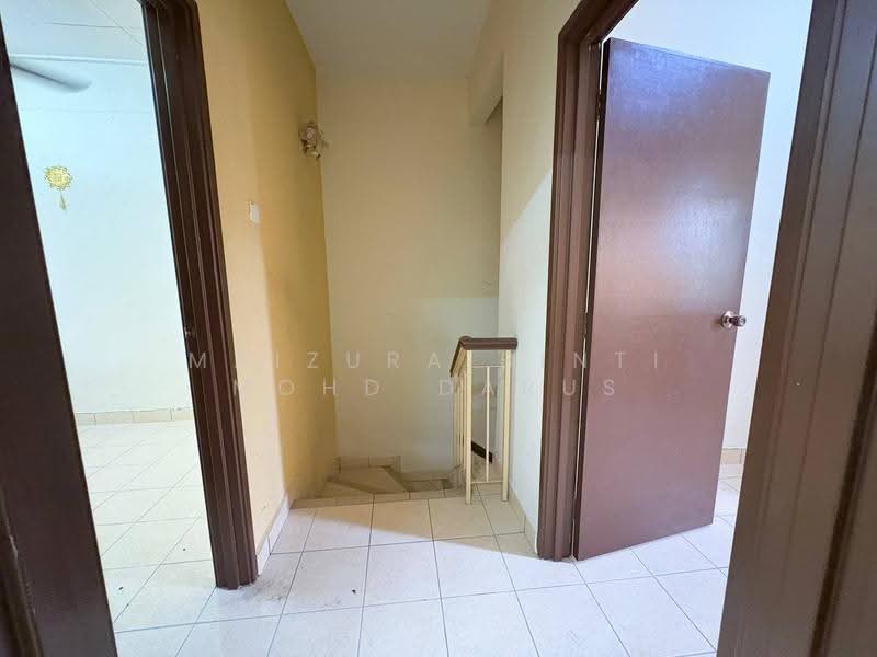 2-storey Terraced House for Sale in Bandar Tasik Kesuma (Beranang) - Maizura binti Mohd Darus - Entrance - PropertyGuru.com.my