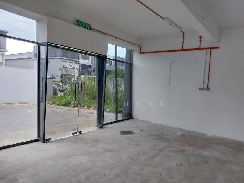 Semi-D Factory for Rent in Taman Desa Cemerlang (Ulu Tiram) - C.T Chong - Entrance - PropertyGuru.com.my