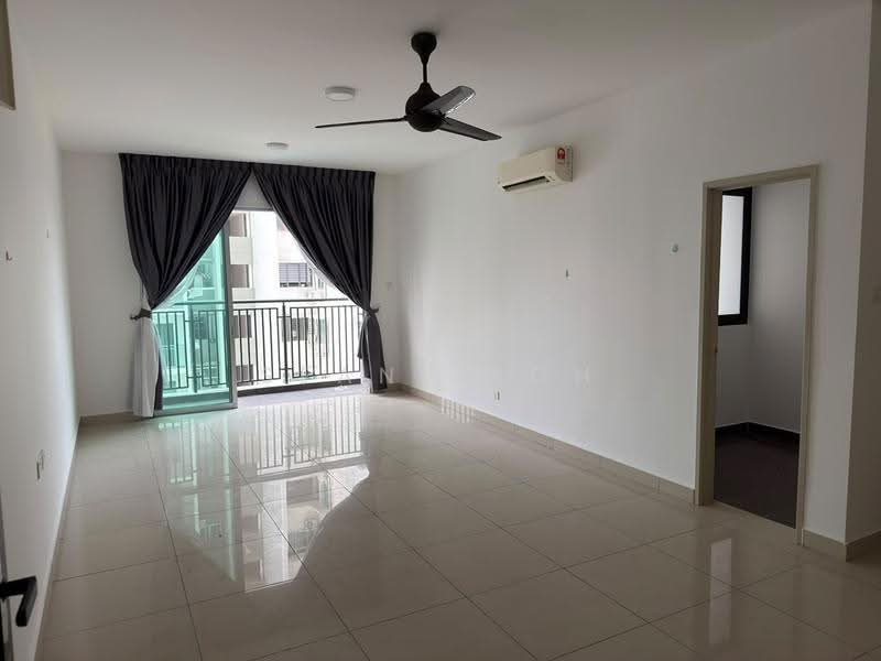 Pangsapuri untuk Dijual di Aliff Avenue (Dwi Alif) - Sean Yeoh - Living Room - PropertyGuru.com.my