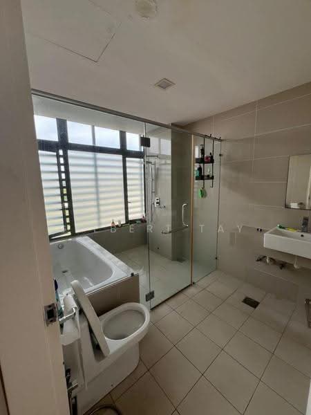 Kondominium untuk Dijual di Mirage By The Lake - Gilbert Tay - Bathroom - PropertyGuru.com.my