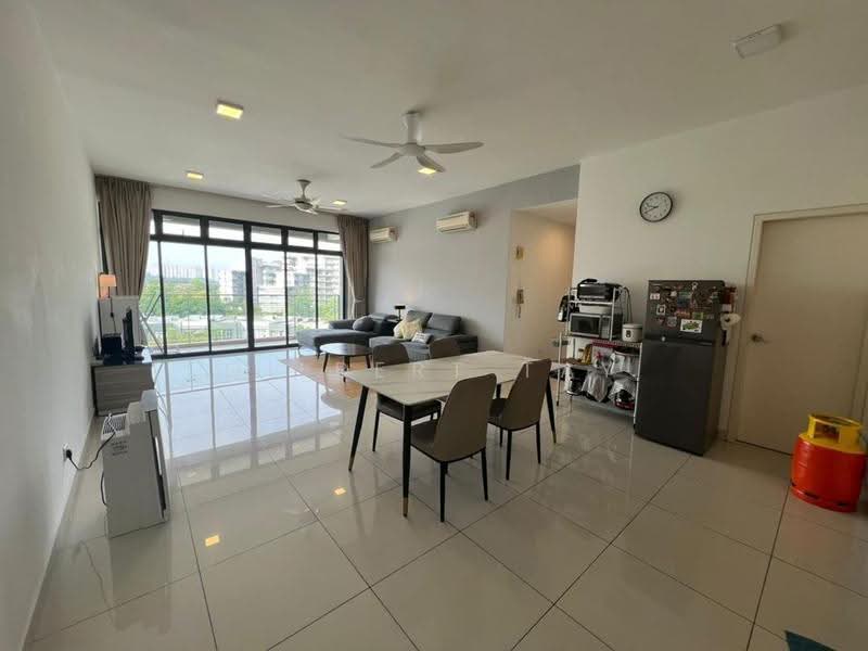 Kondominium untuk Dijual di Mirage By The Lake - Gilbert Tay - Living Room - PropertyGuru.com.my
