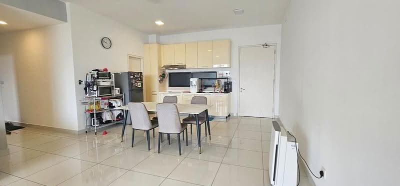 Kondominium untuk Dijual di Mirage By The Lake - Gilbert Tay - Kitchen - PropertyGuru.com.my