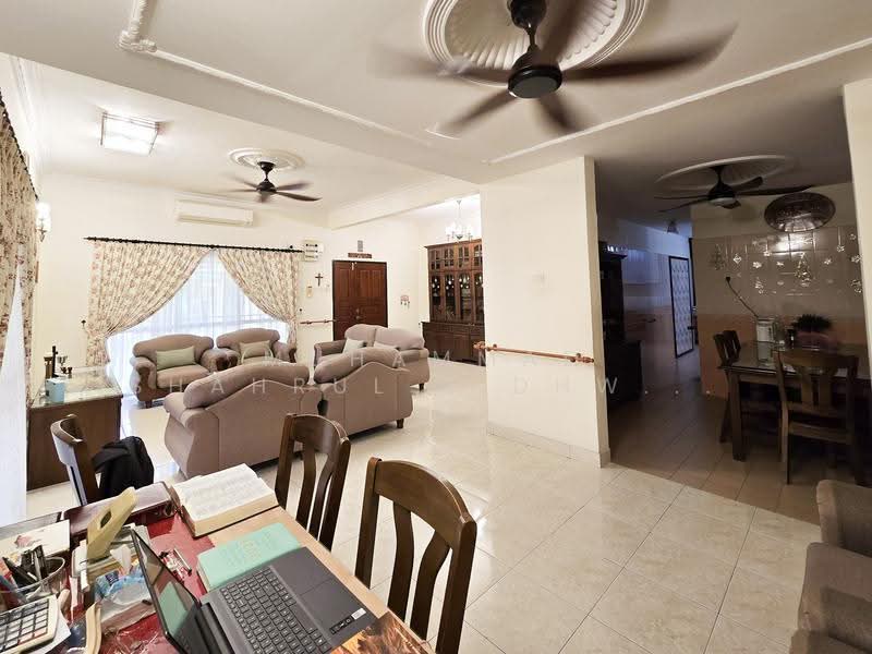 Semi-Detached House for Sale in Taman Setia 2 (Balakong) - Muhammad Shahrul Ridhwan Mehamad Nasir - Living Room - PropertyGuru.com.my