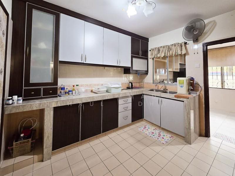 Semi-Detached House for Sale in Taman Setia 2 (Balakong) - Muhammad Shahrul Ridhwan Mehamad Nasir - Kitchen - PropertyGuru.com.my