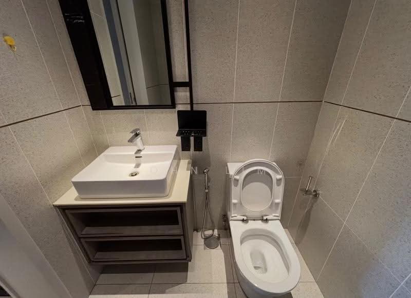 Kediaman Servis untuk Disewa di Millerz Square Serviced Residence - John Lim - Bathroom - PropertyGuru.com.my