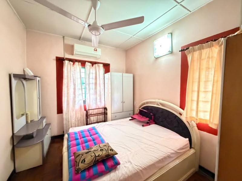 Semi-Detached House for Sale in Bandar Country Homes (Rawang) - Kelly Kok - PropertyGuru.com.my
