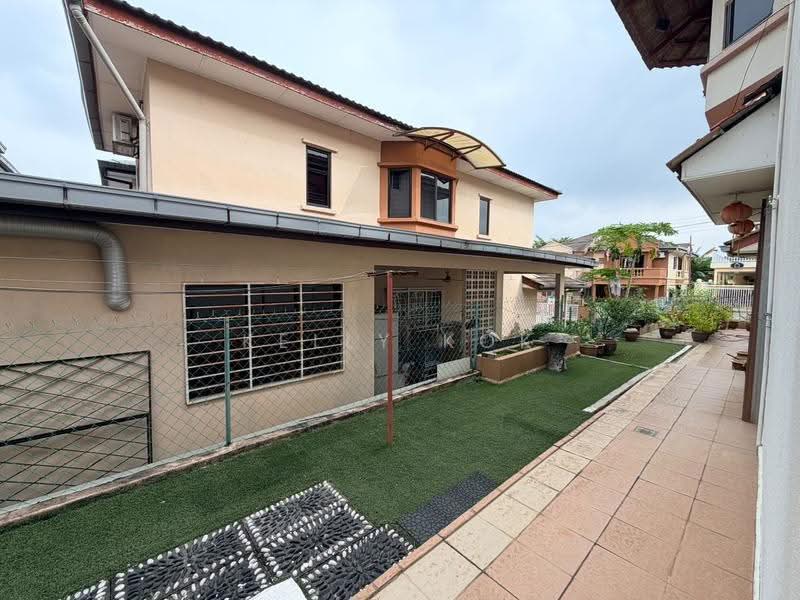 Semi-Detached House for Sale in Bandar Country Homes (Rawang) - Kelly Kok - PropertyGuru.com.my