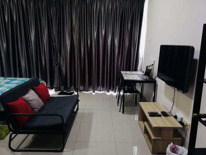 Kediaman Servis untuk Dijual di Palazio - Karen Yeo - Living Room - PropertyGuru.com.my