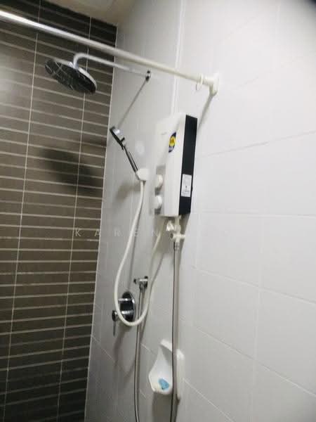 Kediaman Servis untuk Dijual di Palazio - Karen Yeo - Bathroom - PropertyGuru.com.my