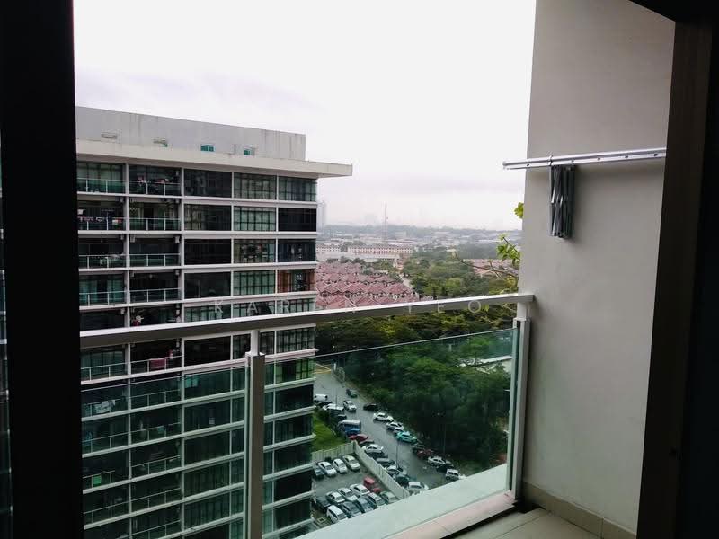 Kediaman Servis untuk Dijual di Palazio - Karen Yeo - Balcony - PropertyGuru.com.my