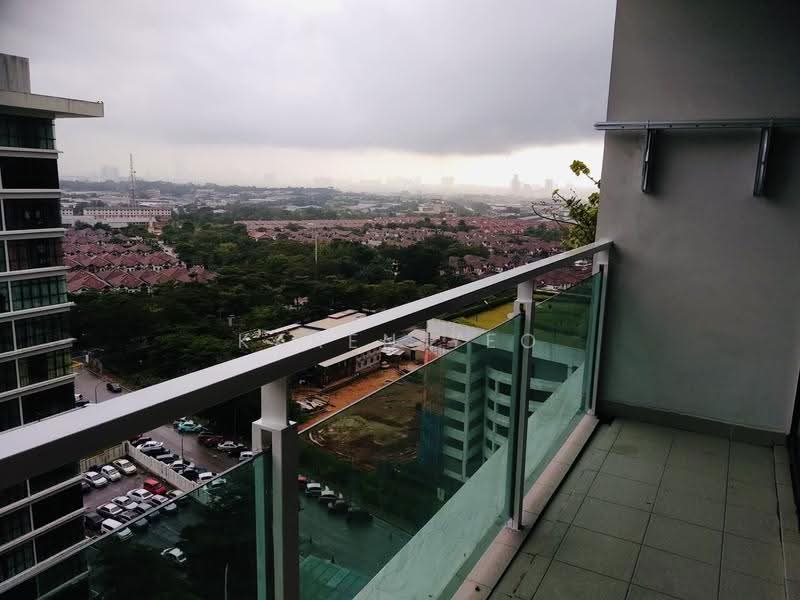 Kediaman Servis untuk Dijual di Palazio - Karen Yeo - Balcony - PropertyGuru.com.my