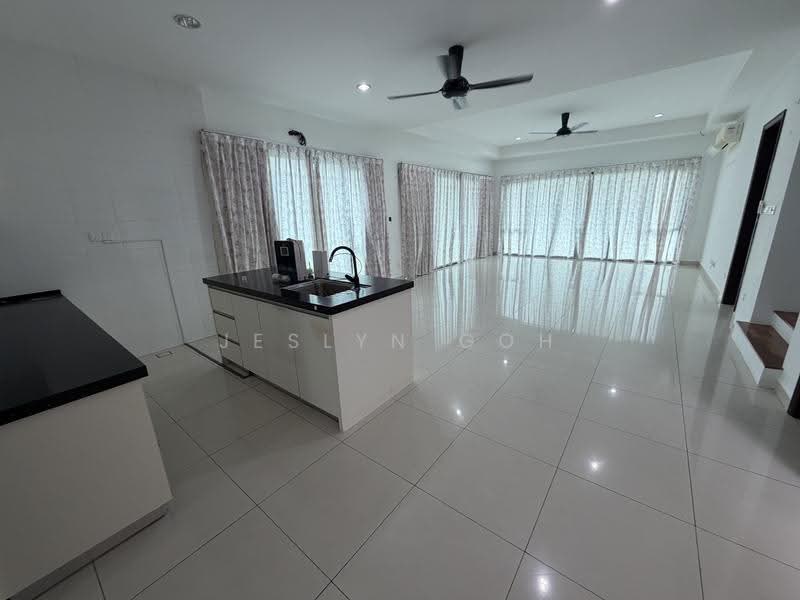 Rumah Berkembar untuk Dijual di Setia Eco Glades (Cyberjaya) - Jeslyn Goh - Living Room - PropertyGuru.com.my