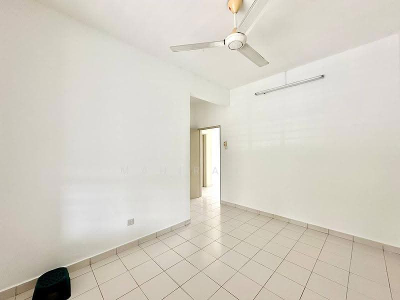 Rumah Teres 2-Tingkat untuk Dijual di Taman Saga Emas (Kajang) - Mahirah . - Living Room - PropertyGuru.com.my