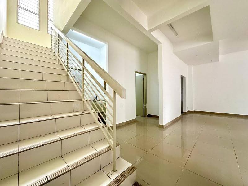 Rumah Teres 2-Tingkat untuk Dijual di Taman Saga Emas (Kajang) - Mahirah . - Entrance - PropertyGuru.com.my