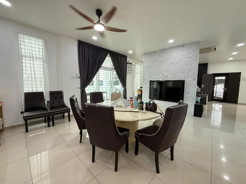 Rumah Banglo untuk Dijual di Bandar Country Homes (Rawang) - Kelly Kok - Dining Room - PropertyGuru.com.my