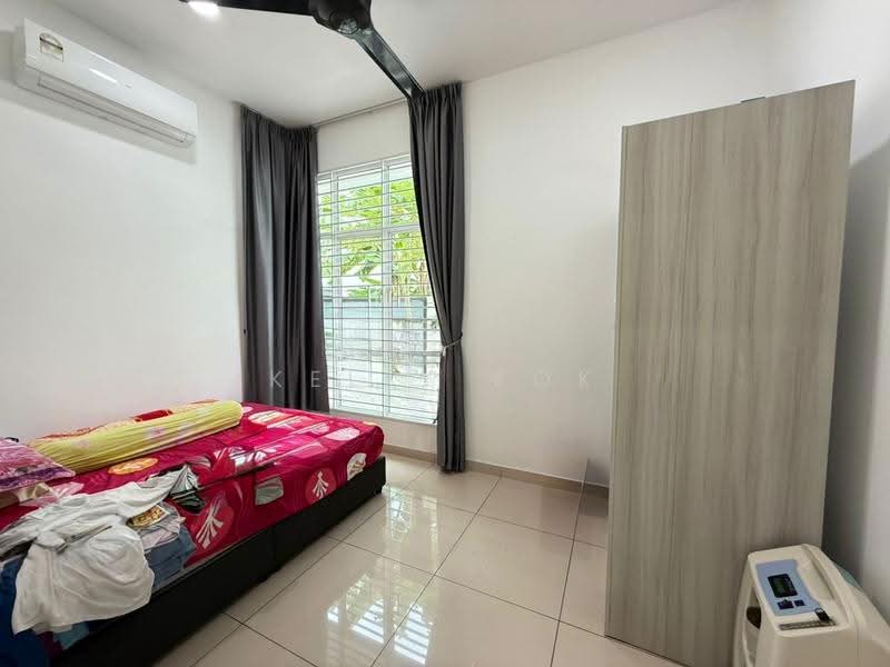 Rumah Banglo untuk Dijual di Bandar Country Homes (Rawang) - Kelly Kok - Bedroom - PropertyGuru.com.my