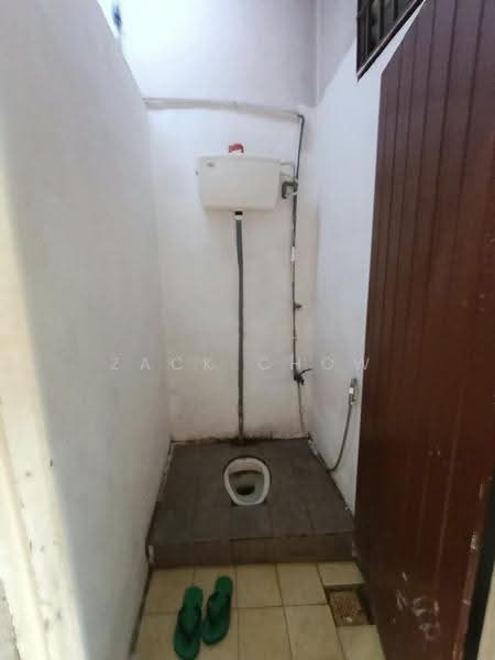 Rumah Teres 1-Tingkat untuk Dijual di Taman Ungku Tun Aminah (Skudai) - Zack Chow - Bathroom - PropertyGuru.com.my