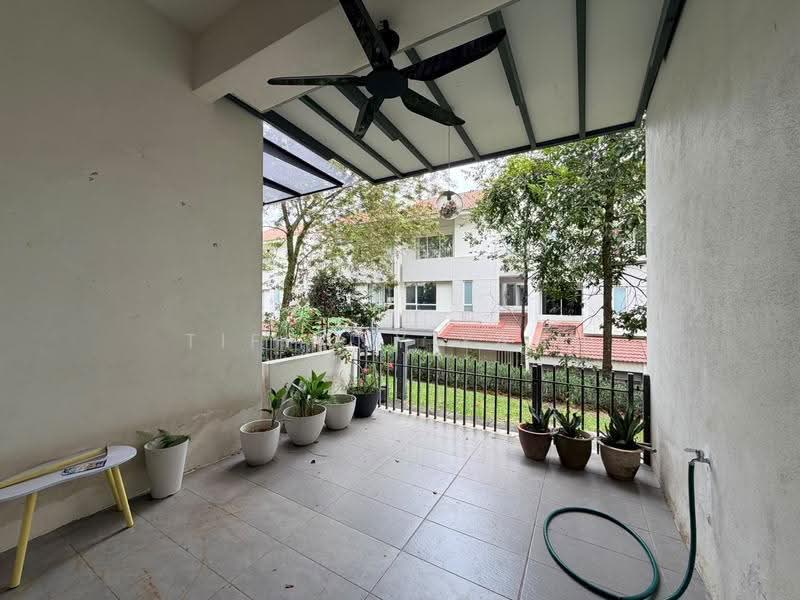 3-storey Terraced House for Rent in Tamansari (Rawang) - Tiffany Yang - Balcony - PropertyGuru.com.my