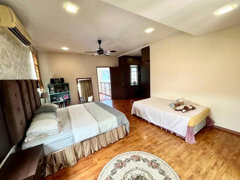 Rumah Banglo untuk Dijual di Bandar Putra Permai (Seri Kembangan) - Ashraff Daniel - Bedroom - PropertyGuru.com.my