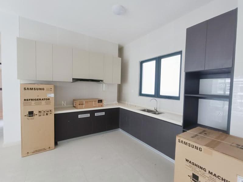 Condominium for Sale at Bay Point @ Country Garden Danga Bay - Neilson Tan - Kitchen - PropertyGuru.com.my