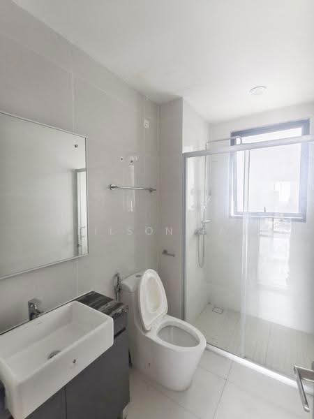 Condominium for Sale at Bay Point @ Country Garden Danga Bay - Neilson Tan - Bathroom - PropertyGuru.com.my