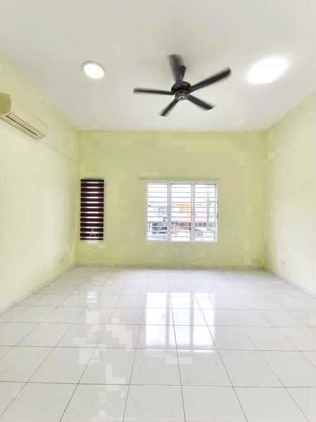 Rumah Teres 2-Tingkat untuk Dijual di Taman Setia Indah (Tebrau) - Zack Chow - Living Room - PropertyGuru.com.my