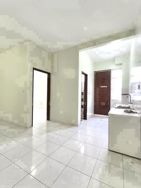 Rumah Teres 2-Tingkat untuk Dijual di Taman Setia Indah (Tebrau) - Zack Chow - Kitchen - PropertyGuru.com.my