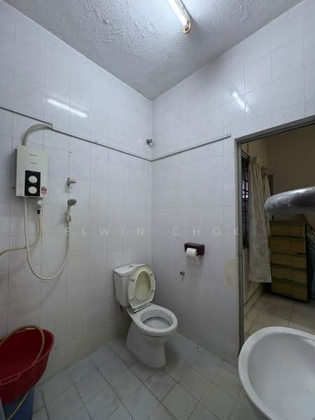 Rumah Teres 2-Tingkat untuk Dijual di Taman Eng Ann (Klang) - Elwin Chok - Bathroom - PropertyGuru.com.my
