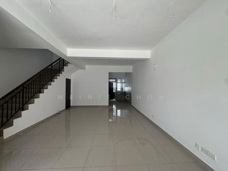 2-storey Terraced House for Sale in Pulai (Johor) - Weinie Chon - Living Room - PropertyGuru.com.my