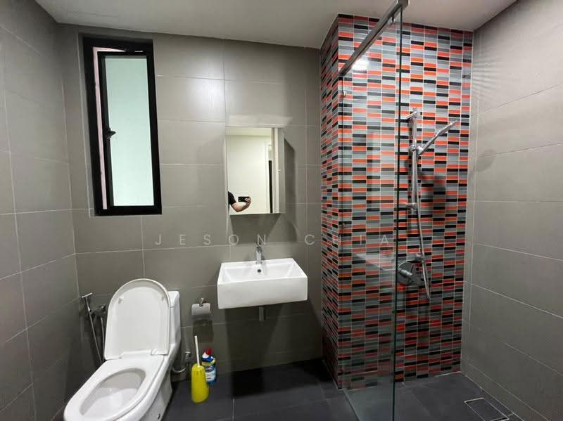 Service Residence for Sale at The Leafz @ Dedaun - Jeson Chia - Bathroom - PropertyGuru.com.my