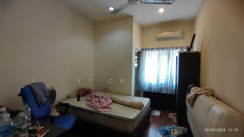 2-storey Terraced House for Sale in Kota Kemuning (Shah Alam) - ET Cheah - Bedroom 1 - PropertyGuru.com.my