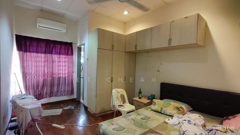 2-storey Terraced House for Sale in Kota Kemuning (Shah Alam) - ET Cheah - Bedroom 2 - PropertyGuru.com.my