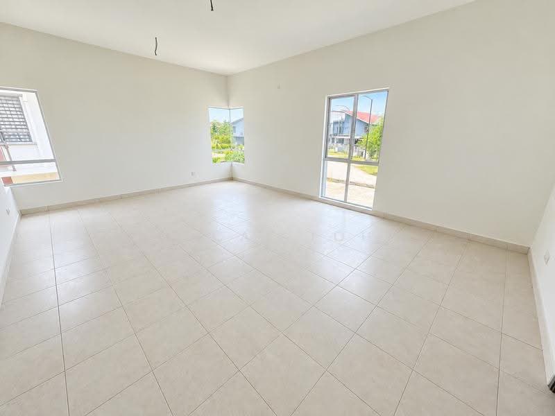 Semi-Detached House for Sale in Bandar Seri Coalfields (Sungai Buloh) - Lucas Loh - Living Room - PropertyGuru.com.my