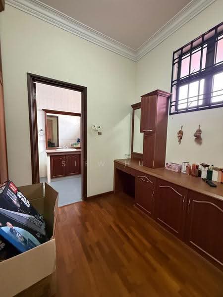 Semi-Detached House for Sale in Taman Sutera (Johor Bahru) - Siew Hui - Bathroom - PropertyGuru.com.my